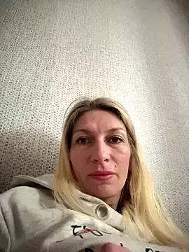 Try girls webcam shows. Sweet cute Free Performers.