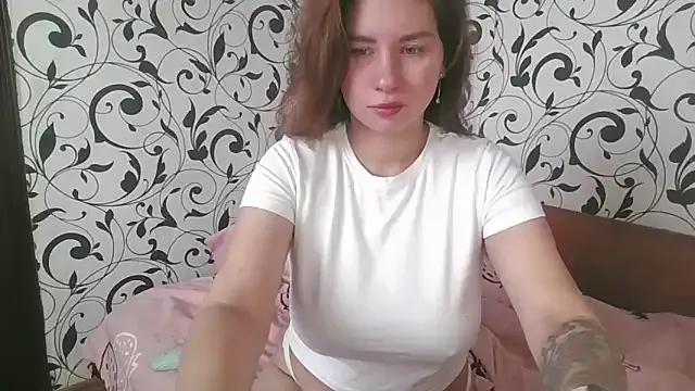 YourEmilie from StripChat is Freechat