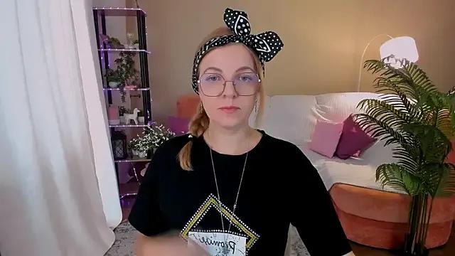 Try girls webcam shows. Sweet cute Free Performers.