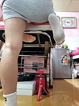 Try girls webcam shows. Sweet cute Free Performers.