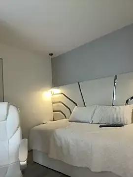 zara_lu from StripChat
