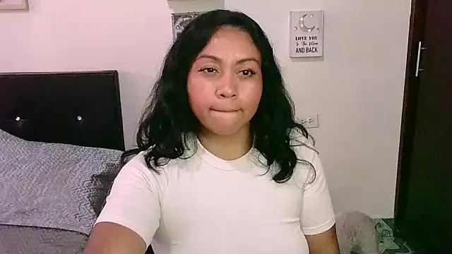zaray_bella from StripChat