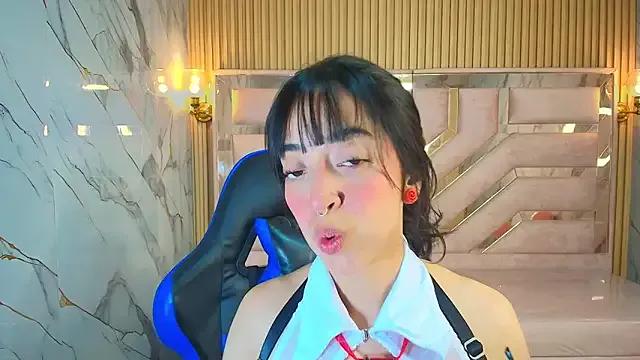 Zoe_r_ from StripChat