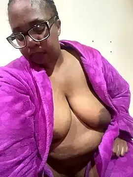 ZOQULUx from StripChat is Freechat