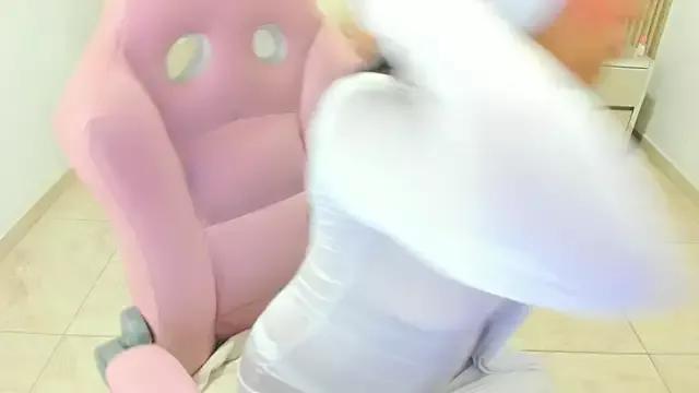 Try girls webcam shows. Sweet cute Free Performers.